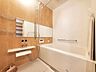 浴室：【Bathroom】リラックスできる空間で、一日の疲れを癒し、心身共にリフレッシュできます。