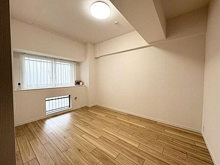 【Bedroom】主寝室や子ども部屋、在宅ワークにも使える洋室。暮らしに合わせて自由にレイアウトできます。