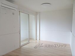 メゾン12朝来 202 2階1LDKのリビング/ダイニング