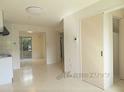 JR山陰本線 石原駅 徒歩9分の賃貸アパート 1階1LDKのリビング/ダイニング