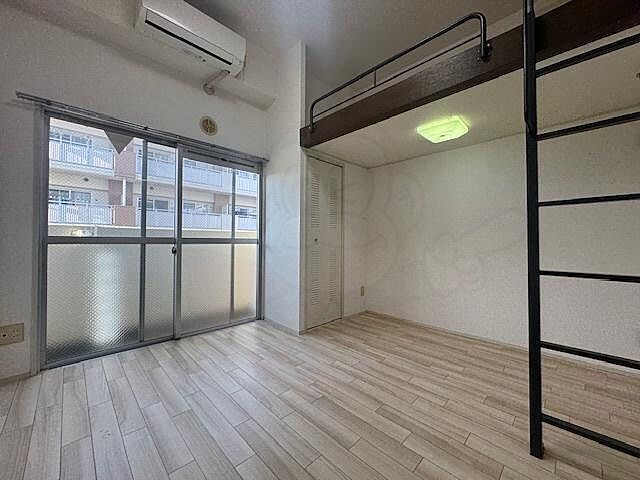 寝室