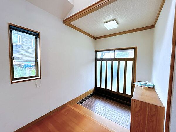 【現況販売】玄関内部です。
