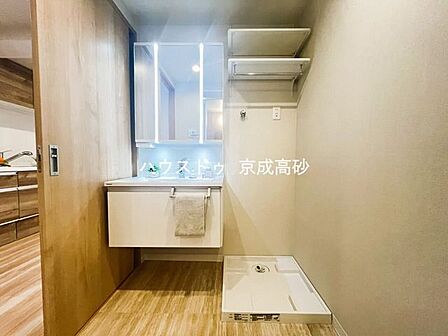 普段は人目につかないスペースにもこだわりを。使用頻度の高い場所だからこそ便利な空間に。