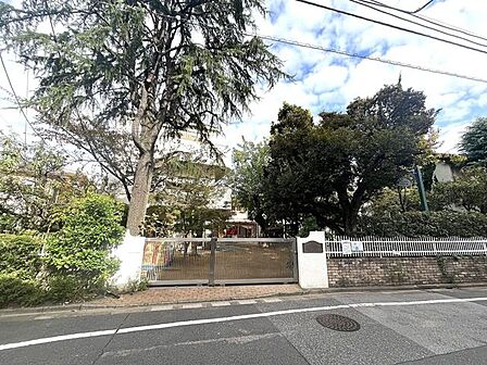 江戸川双葉幼稚園 270m
