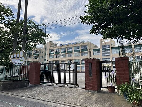 葛飾区立双葉中学校 400m