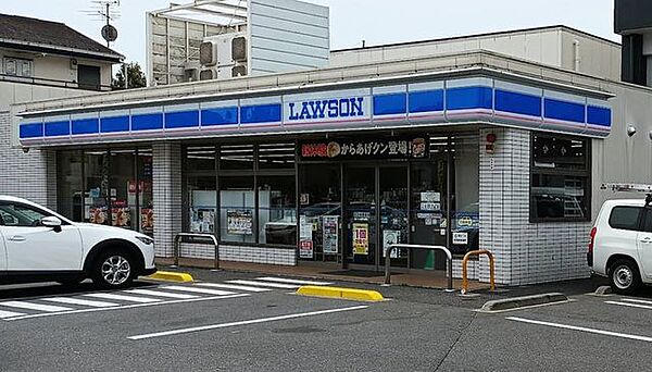コンビニ ローソン松戸日暮店 584m