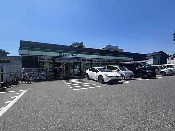ファミリーマート 東京科学大学国府台キャンパス店 1120m