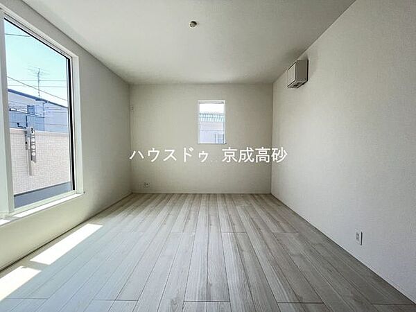 毎日の疲れを癒す主寝室。リラックスできる時間をお過ごしください。