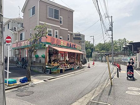 斉藤青果青果店 830m
