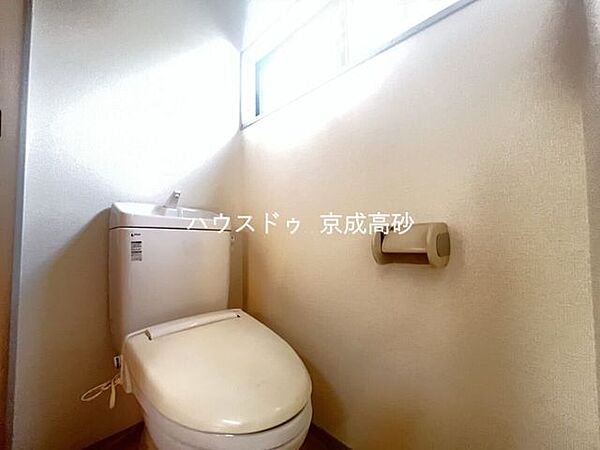 トイレは2か所ございますので、朝の込み合う時間帯も安心です！来客時にも気兼ねなくご使用いただけます。