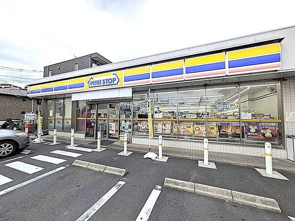 ミニストップ葛飾スポーツセンター前店 130m