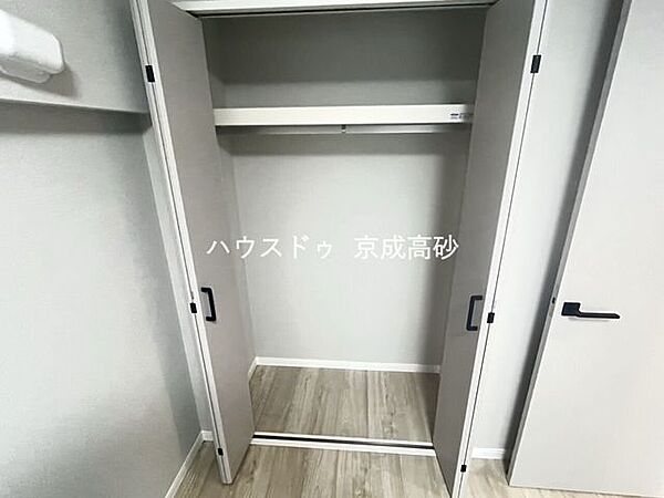 適材適所の収納付きです。