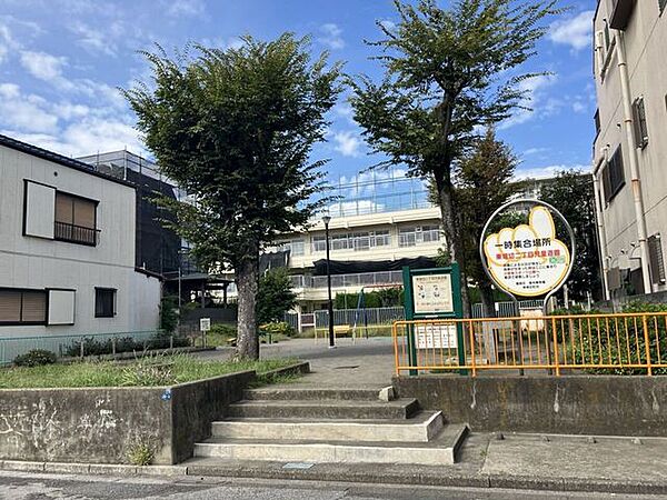 東堀切二丁目児童遊園 80m