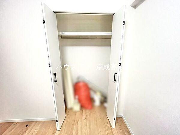 適材適所の収納付きです。