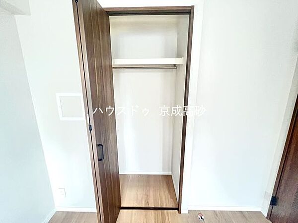 適材適所の収納付きです。