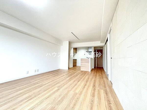 リビング/ダイニングを拡大表示