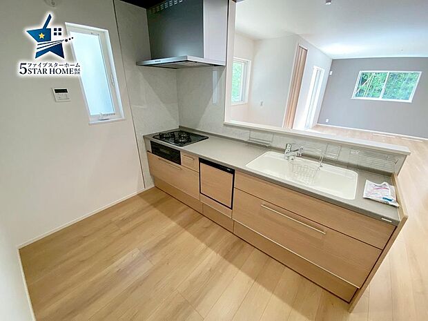 広々キッチンが魅力的！