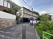 宝塚駅より徒歩8分 築30年10ヶ月 3階建の賃貸物件