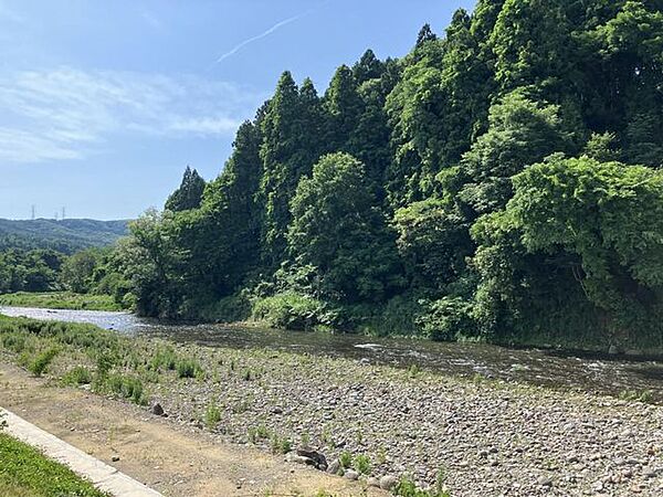名取川が近く自然豊かな環境です