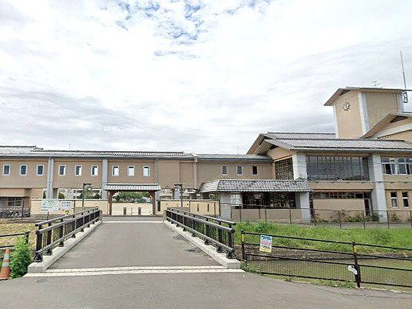 岩沼市立岩沼中学校 1600m