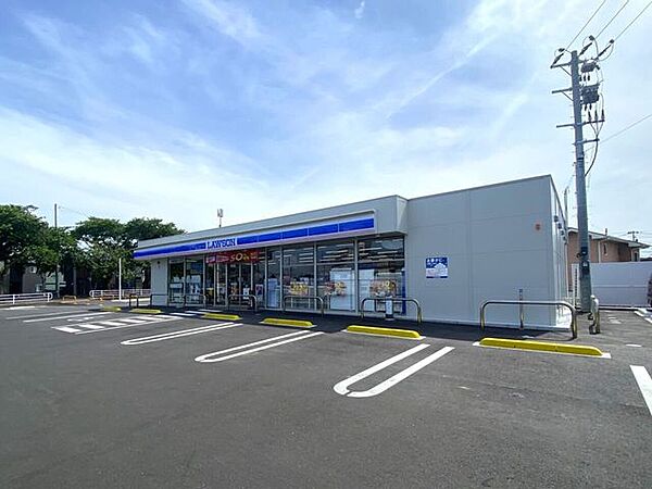 ローソン 仙台四郎丸店24時間営業しております。20台駐車できるカースペースがございます。ATMやMACHIcafeが利用可能です。 400m