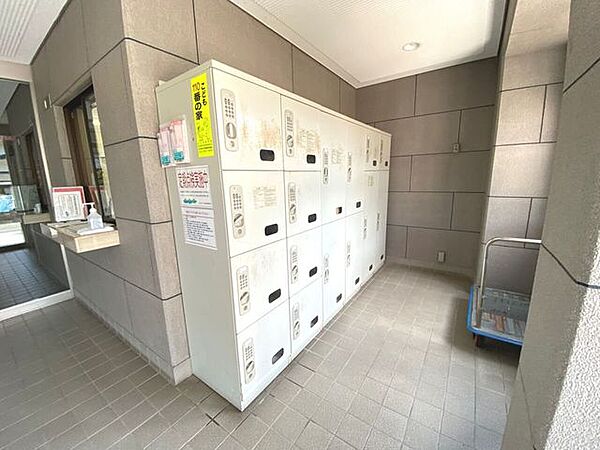 宅配ボックスを完備しており荷物の受け取りに便利です！