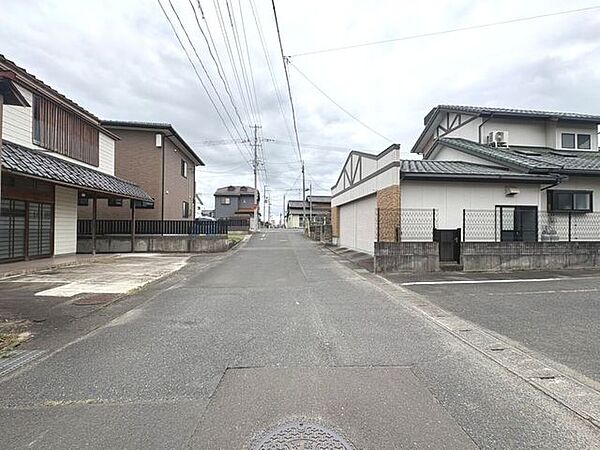 前面道路幅員約5.4ｍです。