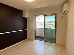 ロンド・ベル（LONDO BELL） 302 3階1Kのリビング/ダイニング