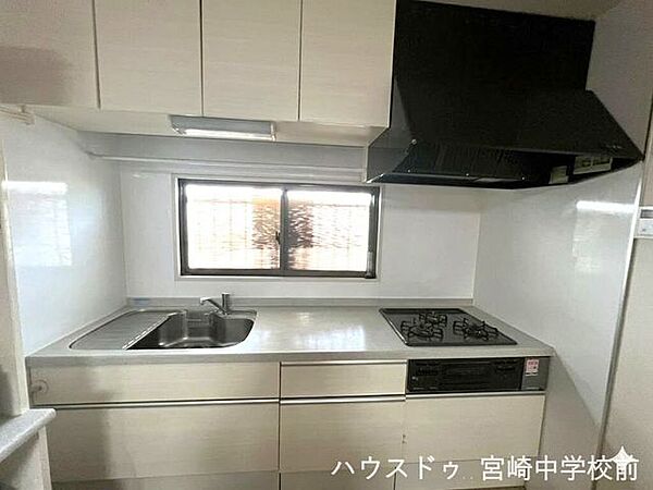 AIで小物は消しています。