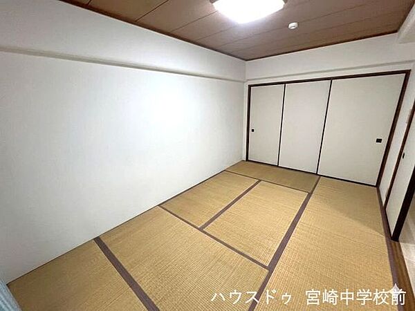 AIで小物は消しています。