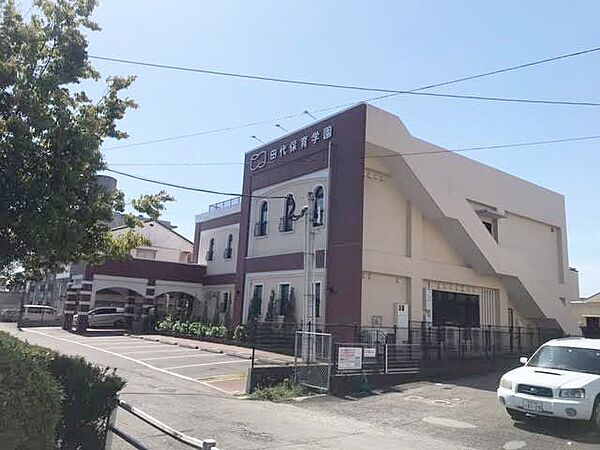田代保育学園宮崎市田代町にある保育施設です設立昭和55年の人和・協和・調和を理念とした2階建て保育施設 700m