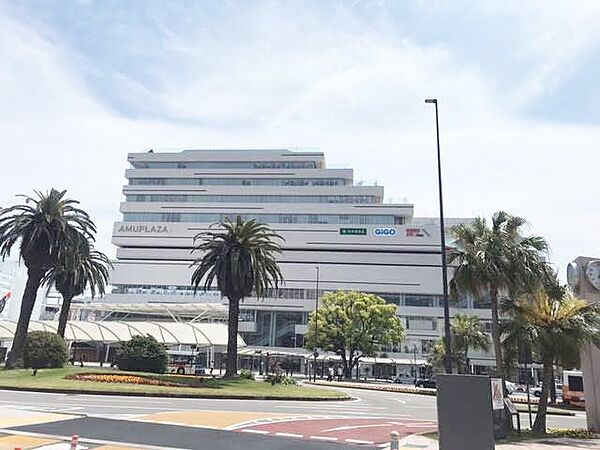 アミュプラザみやざき宮崎駅西口に隣接する複合商業施設店舗数は97店舗 110m