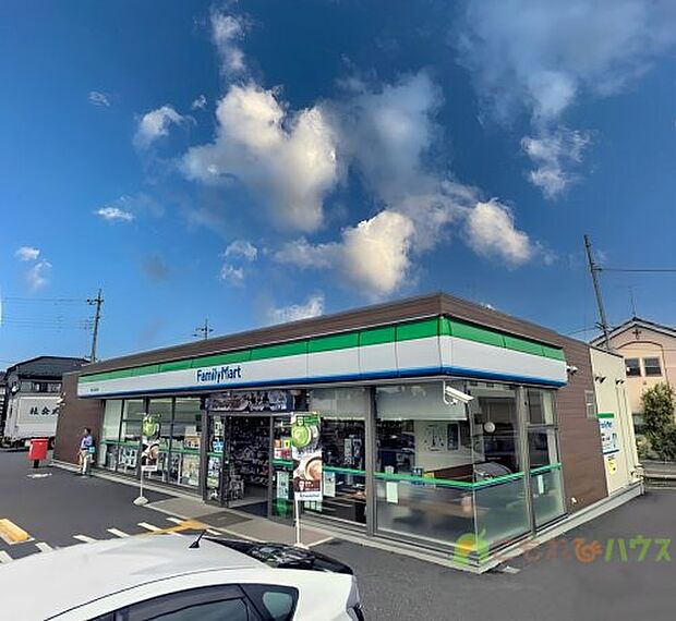 【コンビニエンスストア】ファミリーマート　桶川上日出谷店まで246ｍ