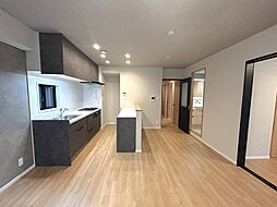 リベール江坂 3LDKのリビング/ダイニング