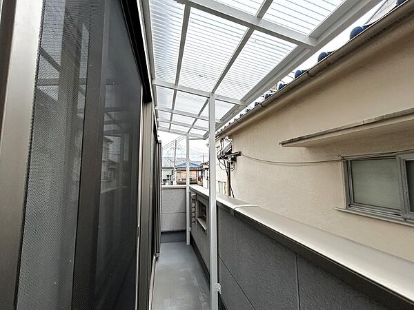 2階バルコニー屋根新調！ぜひ現地をご内覧ください。