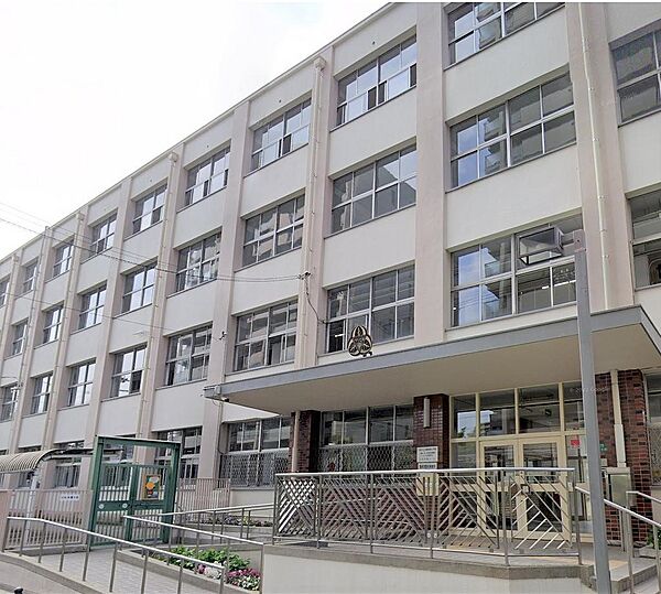 大阪市立加賀屋東小学校まで徒歩9分