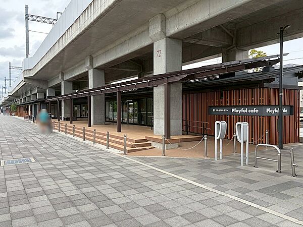約60m先の阪急京都線高架下