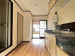 パームコート 206 2階1Kのリビング/ダイニング