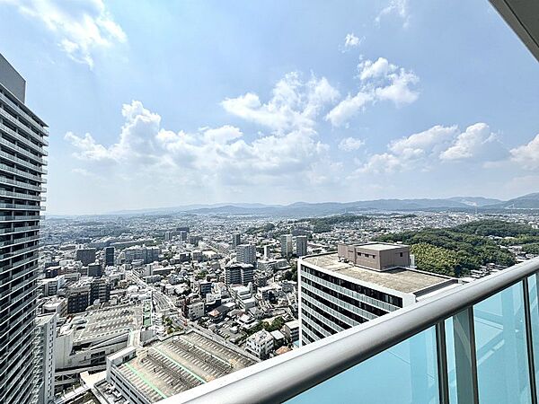 西側バルコニーからの眺望