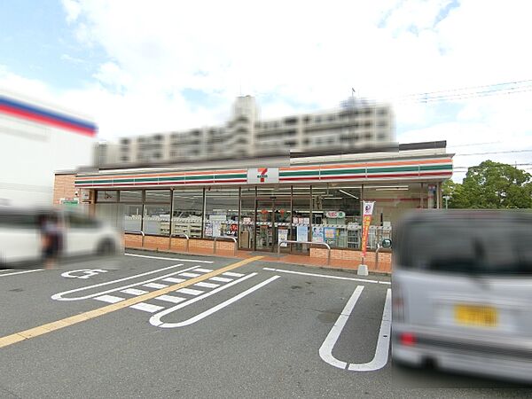 セブンイレブン 高槻宮野町店（679m）