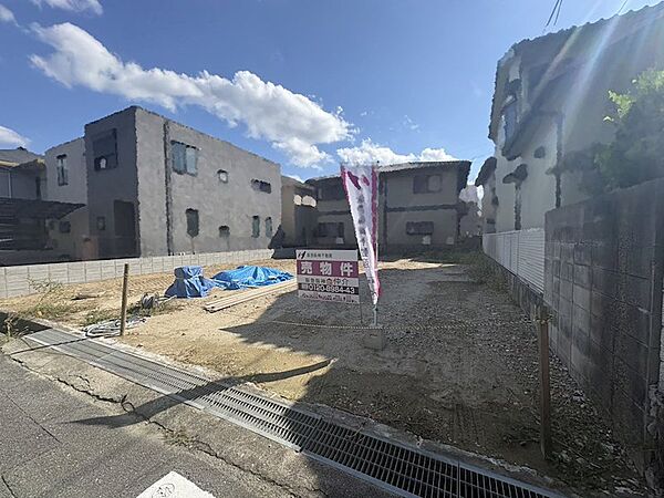 外観：327002993025