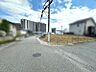 外観：整備された前面道路。北側からも光が差し込み、明るく開放的な住環境を創造。