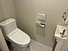 トイレ：お掃除がしやすいデザイン性と機能性に優れたTOTOのトイレを新設しております。