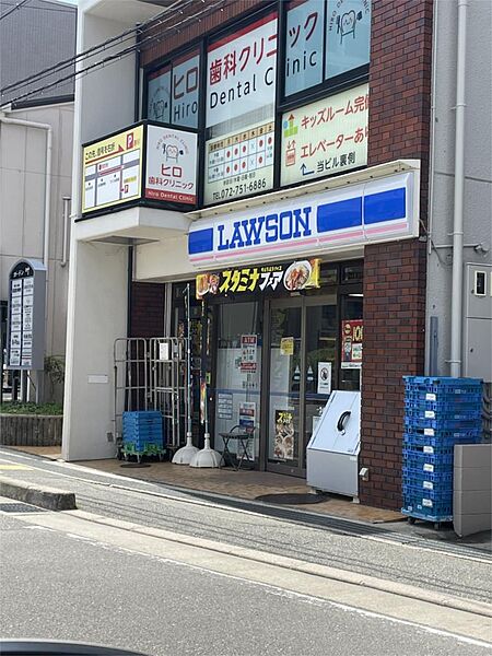 ローソン 池田市役所前店（101m）
