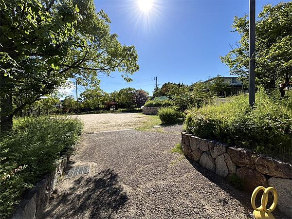 山手台西2丁目公園（12m）