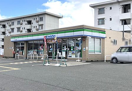 ファミリーマート 宝塚山本野里店(836m)