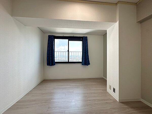 北側洋室約6.5帖♪