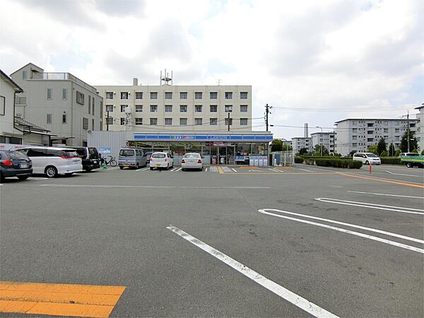 ローソン 茨木平田一丁目店（550m）