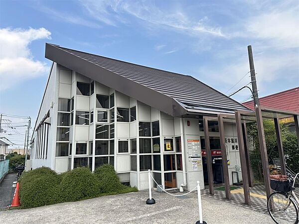 茨木鮎川郵便局（456m）