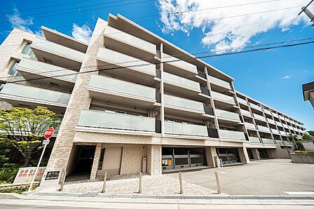 本マンションは全戸南西向きです♪
